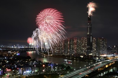 TP Hồ Chí Minh: Bắn pháo hoa ở 7 điểm mừng Tết Canh Tý 2020