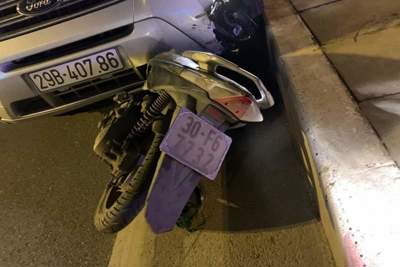 Hà Nội: Ô tô va chạm xe máy trong đêm 14/2, người đàn ông tử vong