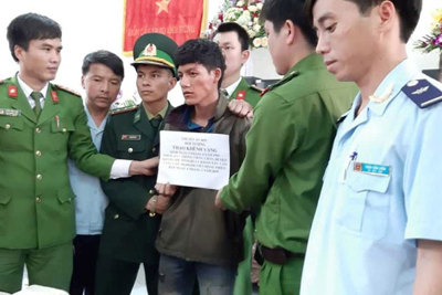 Hà Tĩnh: Bắt đối tượng vận chuyển 60.000 viên hồng phiến từ Lào về Việt Nam