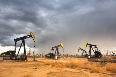 Giá dầu thế giới tăng liên tục 3 tuần do dự trữ của Mỹ sụt giảm