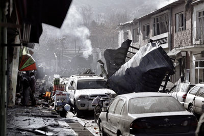 Đánh bom tại trung tâm thủ đô Afghanistan, gần 100 người thiệt mạng