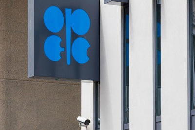 Giá dầu tăng hơn 1% trước thềm cuộc họp của OPEC+