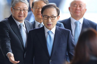 Cựu Tổng thống Hàn Quốc Lee Myung Bak bị thẩm vấn do liên quan đến tham nhũng