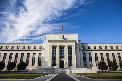 [Infographics] Ngân hàng Dự trữ Liên bang Mỹ giữ nguyên lãi suất cơ bản