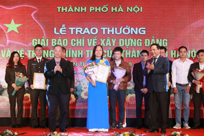 Hơn 500 tác phẩm tham gia 2 giải báo chí Hà Nội