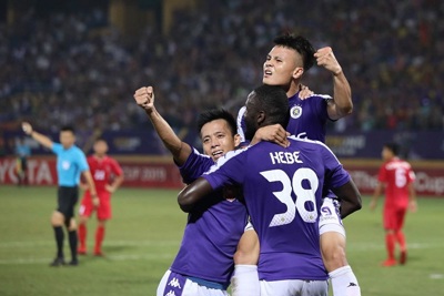 Hàng thủ mắc sai lầm, Hà Nội FC đánh rơi chiến thắng phút cuối