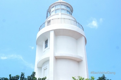 Bảo vệ và gìn giữ vẻ đẹp cho ngọn hải đăng thứ hai của Việt Nam