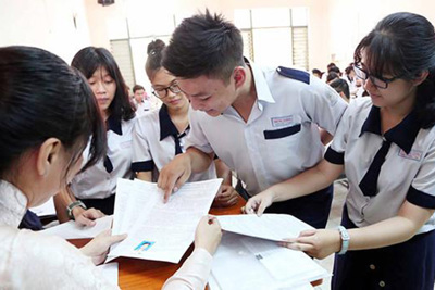 Phòng chống Covid-19, Quảng Nam cho học sinh THPT, sinh viên nghỉ học