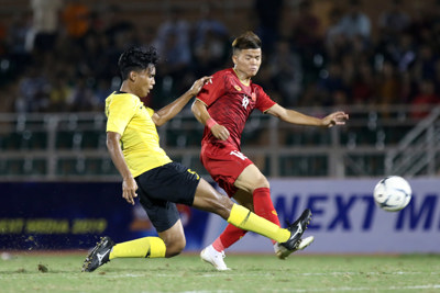Việt Nam thắng may mắn trước Malaysia tại giải U18 Đông Nam Á 2019