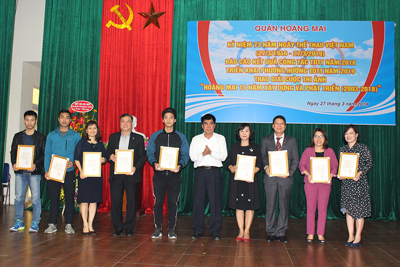 Hoàng Mai trao giải Cuộc thi ảnh kỷ niệm 15 năm thành lập quận