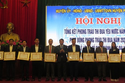 71 tập thể, cá nhân huyện Phú Xuyên được Chủ tịch UBND TP khen thưởng