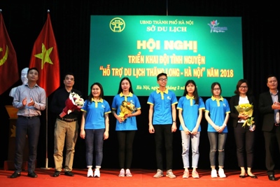 Đội tình nguyện hỗ trợ du lịch Hà Nội: Mô hình hay cần nhân rộng