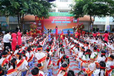 TP Hồ Chí Minh: Hơn 1,7 triệu học sinh hân hoan khai giảng năm học mới