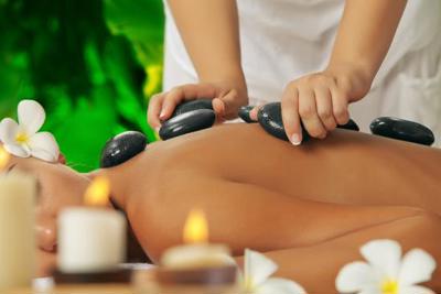 Bịt cửa thoát hiểm để kinh doanh Spa