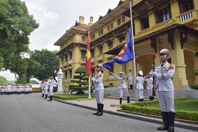 Lễ Thượng cờ kỷ niệm 51 năm Ngày thành lập ASEAN