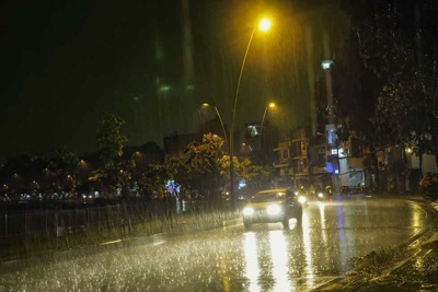 Mưa nhiều do ảnh hưởng của bão tiếp tục giúp chất lượng không khí tại Hà Nội được cải thiện