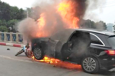 Vụ nữ tài xế xe Mercedes gây tai nạn tại cầu Hòa Mục: Giày cao gót không phải thủ phạm
