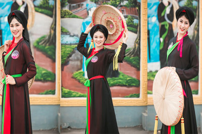 Thí sinh “Người đẹp Kinh Bắc” hào hứng trải nghiệm văn hóa quan họ