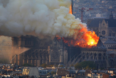 Hỏa hoạn Nhà thờ Đức Bà Paris qua lời lính cứu hỏa: Nguyên nhân không dập lửa từ trên cao