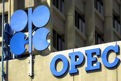 OPEC+ đạt thỏa thuận cắt giảm sản lượng dầu lịch sử