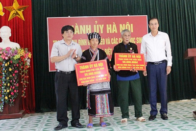 Đoàn công tác TP Hà Nội thăm, tặng quà tại tỉnh Lai Châu