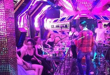 Hà Nội: Mâu thuẫn ở quán karaoke, 9X dùng dao đâm chết người