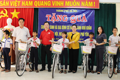 Đoàn công tác TP Hà Nội thăm, làm việc tại tỉnh Phú Yên