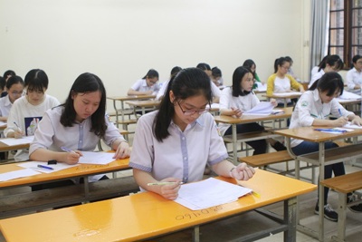 Thi tuyển sinh lớp 10 tại Hà Nội: Đề không khó, vẫn thấp thỏm lo
