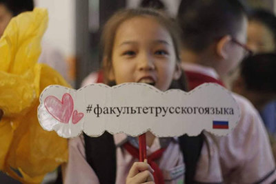 Một lớp trẻ Hà Nội đang hết mình giữ “hồn Nga” nơi đất Việt