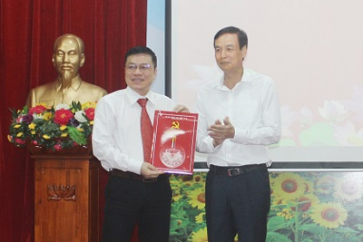 Hà Nội: Trao quyết định chuẩn y Bí thư Đảng ủy Bệnh viện Hữu Nghị Việt - Xô