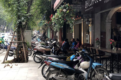 Tại phường Nguyễn Du, quận Hai Bà Trưng: Người đi bộ bị lãng quên