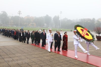 Lãnh đạo Đảng, Nhà nước, TP Hà Nội vào Lăng viếng Chủ tịch Hồ Chí Minh