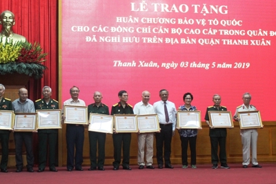 Quận Thanh Xuân: 165 cán bộ được tặng Huân chương Bảo vệ Tổ quốc
