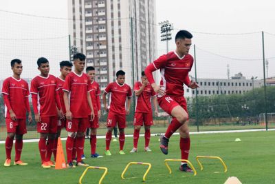 U19 Việt Nam hứng khởi bước vào buổi tập đầu tiên