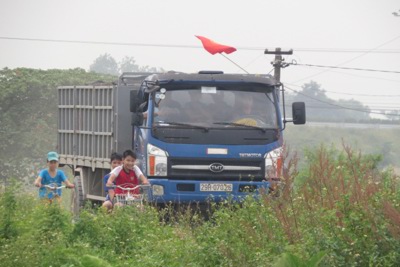 Công an Phú Xuyên xử lý 135 ô tô tải vi phạm