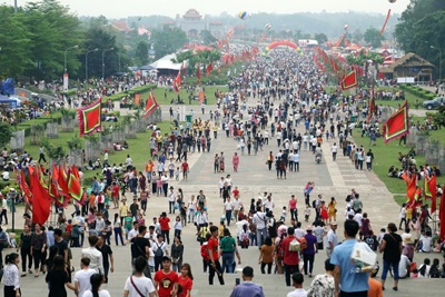 Phú Thọ đón 1,5 triệu lượt du khách trong 2 ngày khai hội Đền Hùng