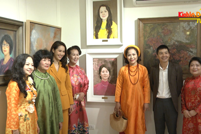 Ấn tượng triển lãm "Phụ nữ và Hoà bình - Phụ nữ vẽ, vẽ phụ nữ"