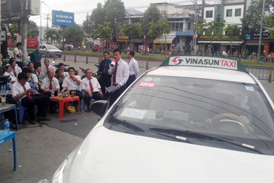 Xử vụ hãng Taxi Vinasun kiện đòi GrabTaxi bồi thường trên 41 tỷ đồng!