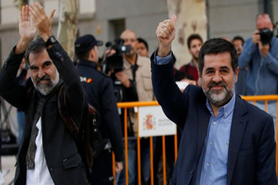 Tây Ban Nha bắt giam 2 thủ lĩnh phong trào độc lập Catalonia