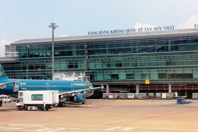 Điều tra vụ hành khách tử vong vì nhảy lầu tại sân bay Tân Sơn Nhất