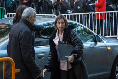 Cựu Chủ tịch Nghị viện Catalonia bị tuyên án tù treo, nộp phạt 150.000 euro