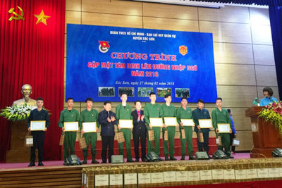 Huyện Sóc Sơn: 100 thanh niên tình nguyện lên đường nhập ngũ năm 2018