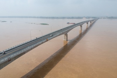 Ngắm cây cầu gần 1.500 tỷ nối TP Việt Trì và huyện Ba Vì