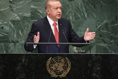 Tổng thống Erdogan chỉ trích việc sử dụng lệnh trừng phạt làm "vũ khí"