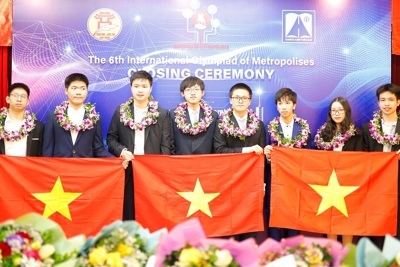 Đoàn học sinh Hà Nội đạt thành tích ấn tượng tại Cuộc thi Olympic quốc tế Matxcova lần VI