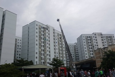 Đà Nẵng: Cháy tại tầng 12 chung cư, người dân hốt hoảng tháo chạy