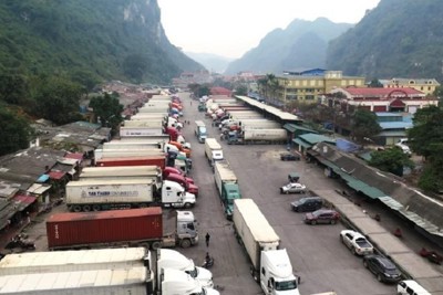 Ùn tắc hàng hóa ở các cửa khẩu tỉnh Lạng Sơn vẫn tiếp diễn