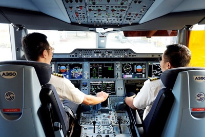 Phi công nghỉ việc phải báo trước 120 ngày: Sửa Thông tư để “trợ giúp” Vietnam Airlines?