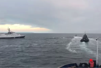 [Video] Tàu Nga, Ukraine đụng độ "nguy hiểm" trên Biển Đen