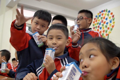 [Video] Sữa học đường - Niềm tin qua những việc làm cụ thể